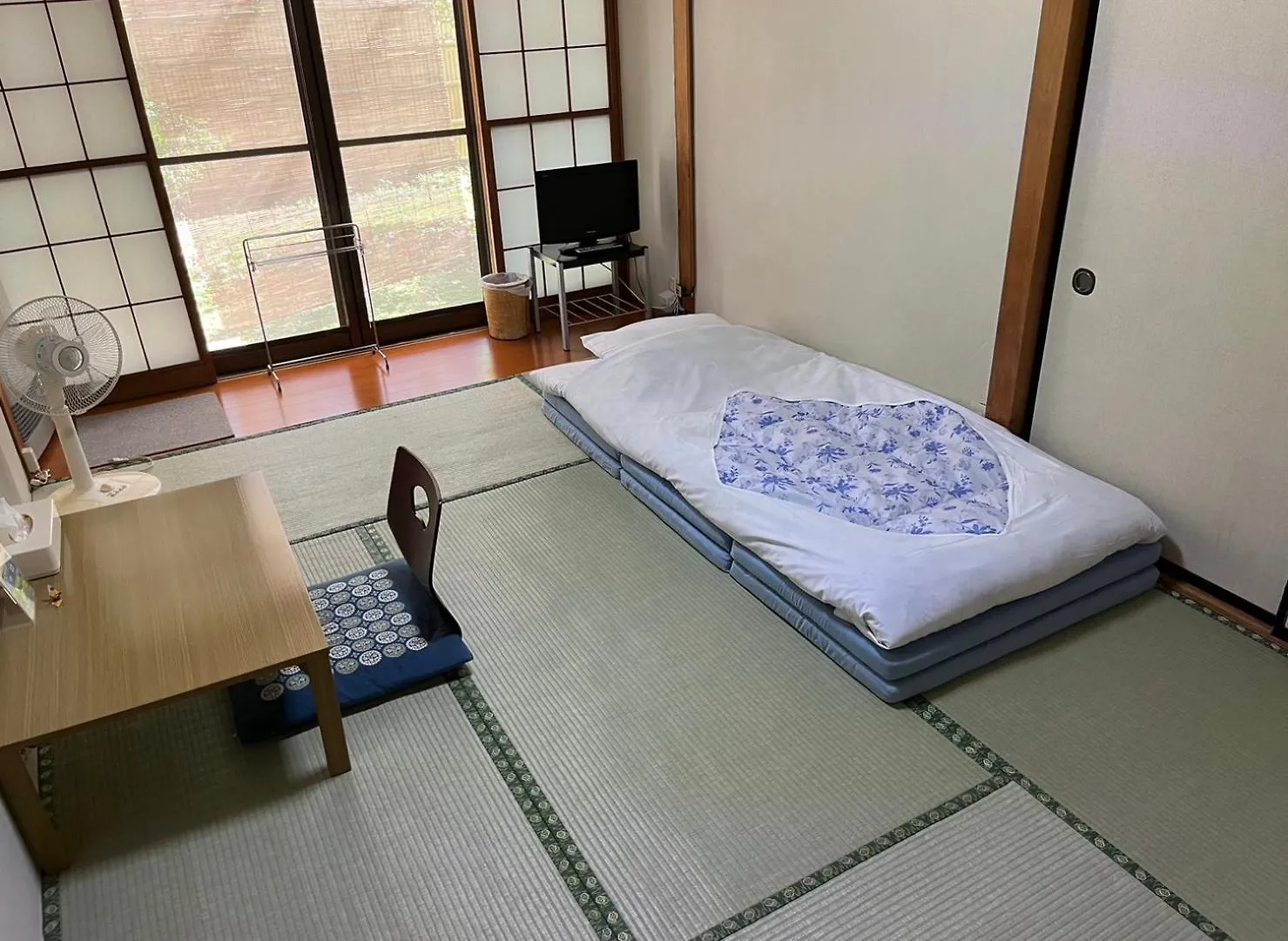 **  Fuji-Hakone Guest House Japan